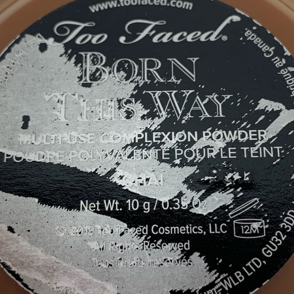 Too Faced Born This Way Powder Foundation Chai - Picture 3 of 3